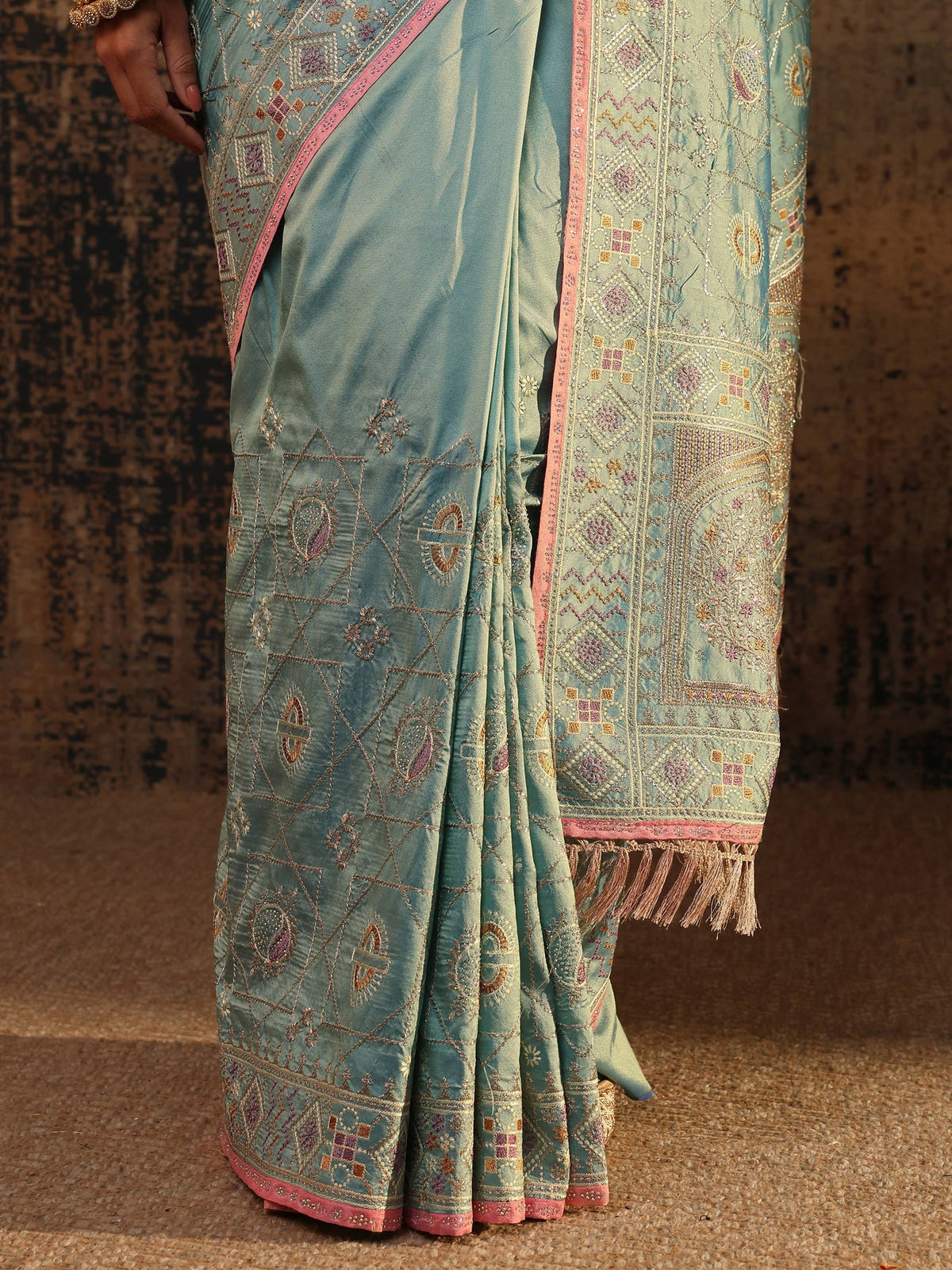 Libas Blue Ethnic Motifs Embroidered Silk Blend Saree With Unstitched Blouse Piece S45
