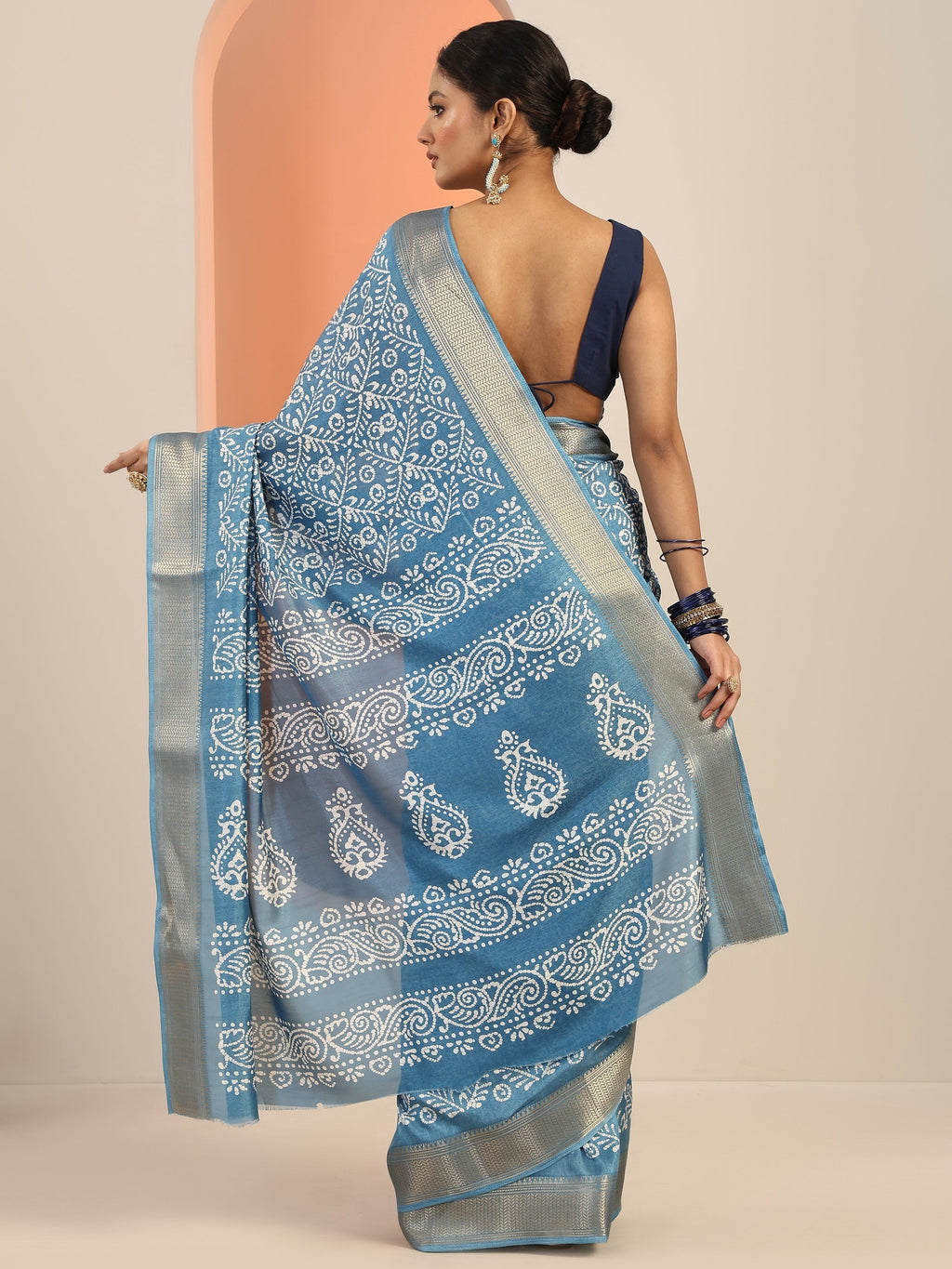 Libas Blue Printed Silk Blend Saree With Unstitched Blouse Piece
