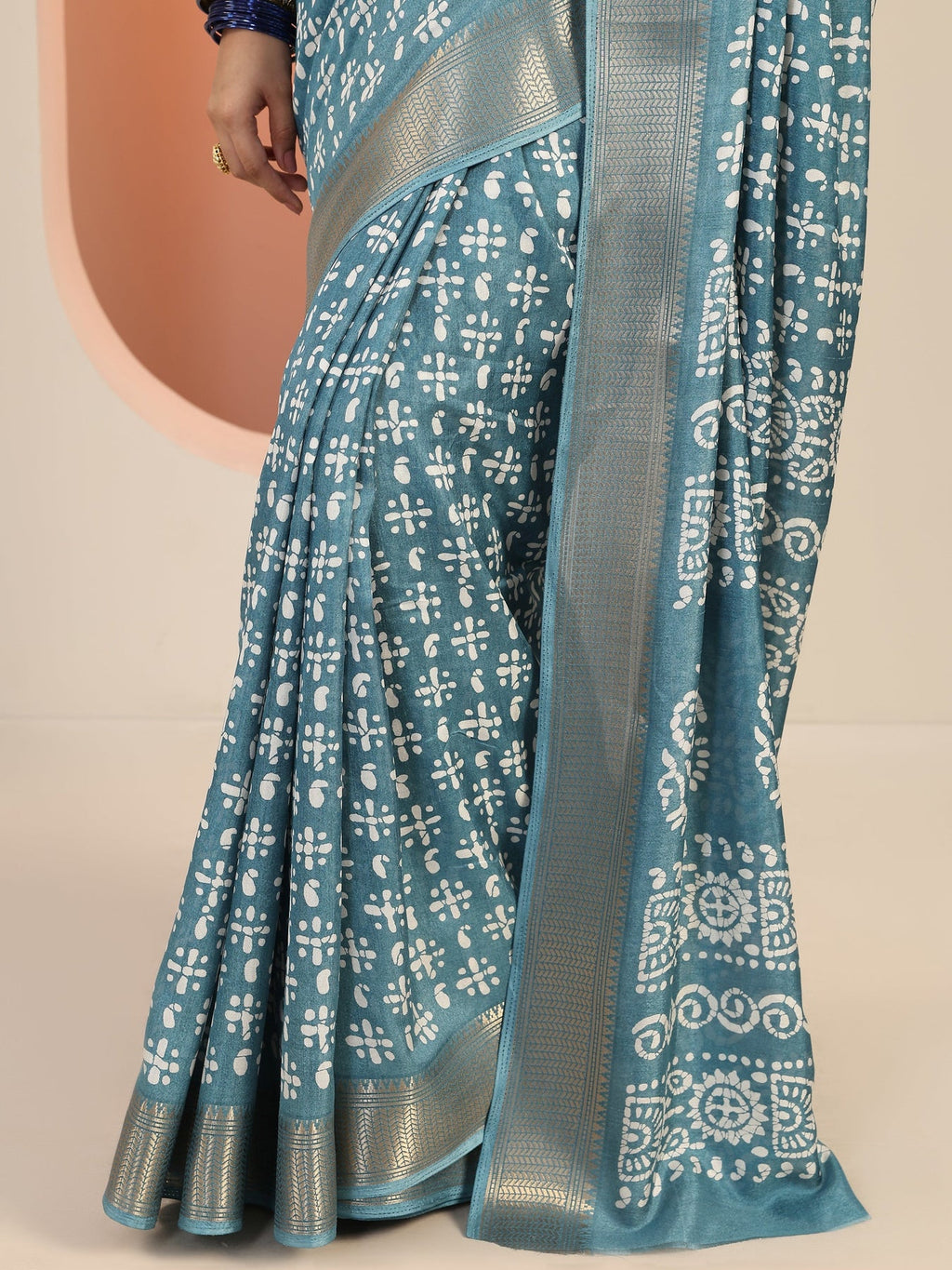 Libas Blue Printed Silk Blend Saree With Unstitched Blouse Piece S45