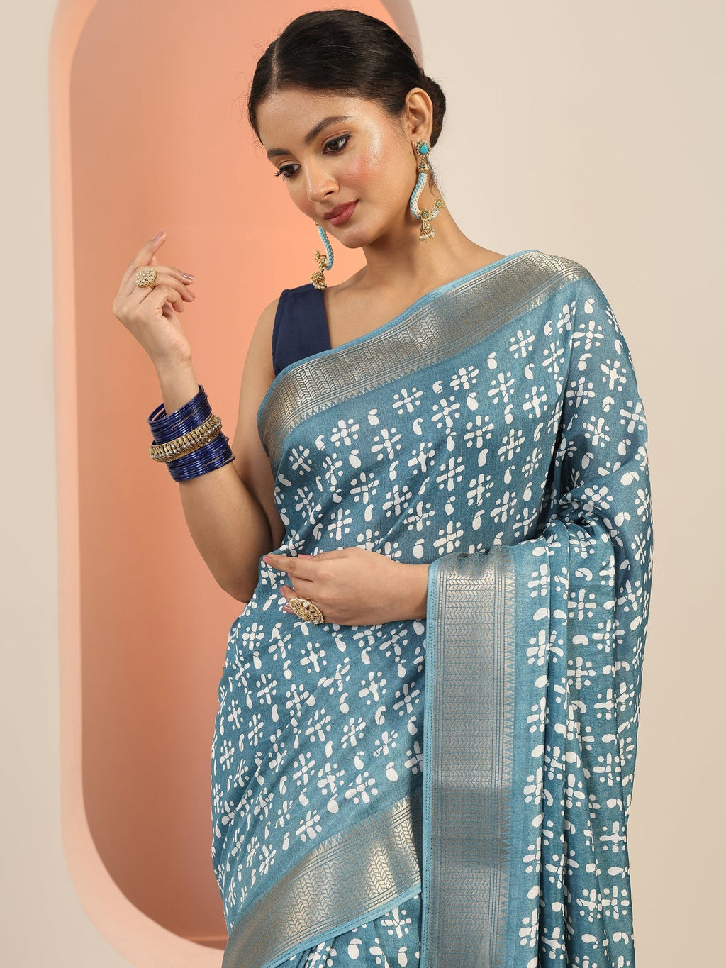 Libas Blue Printed Silk Blend Saree With Unstitched Blouse Piece S45