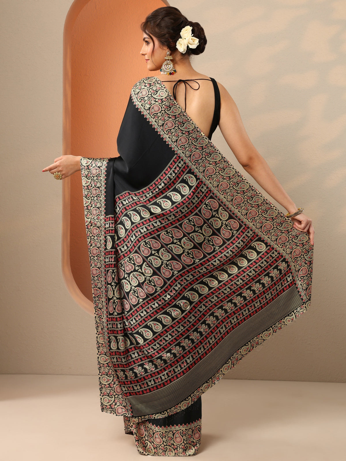 Libas Black Solid Satin Saree With Unstitched Blouse Piece