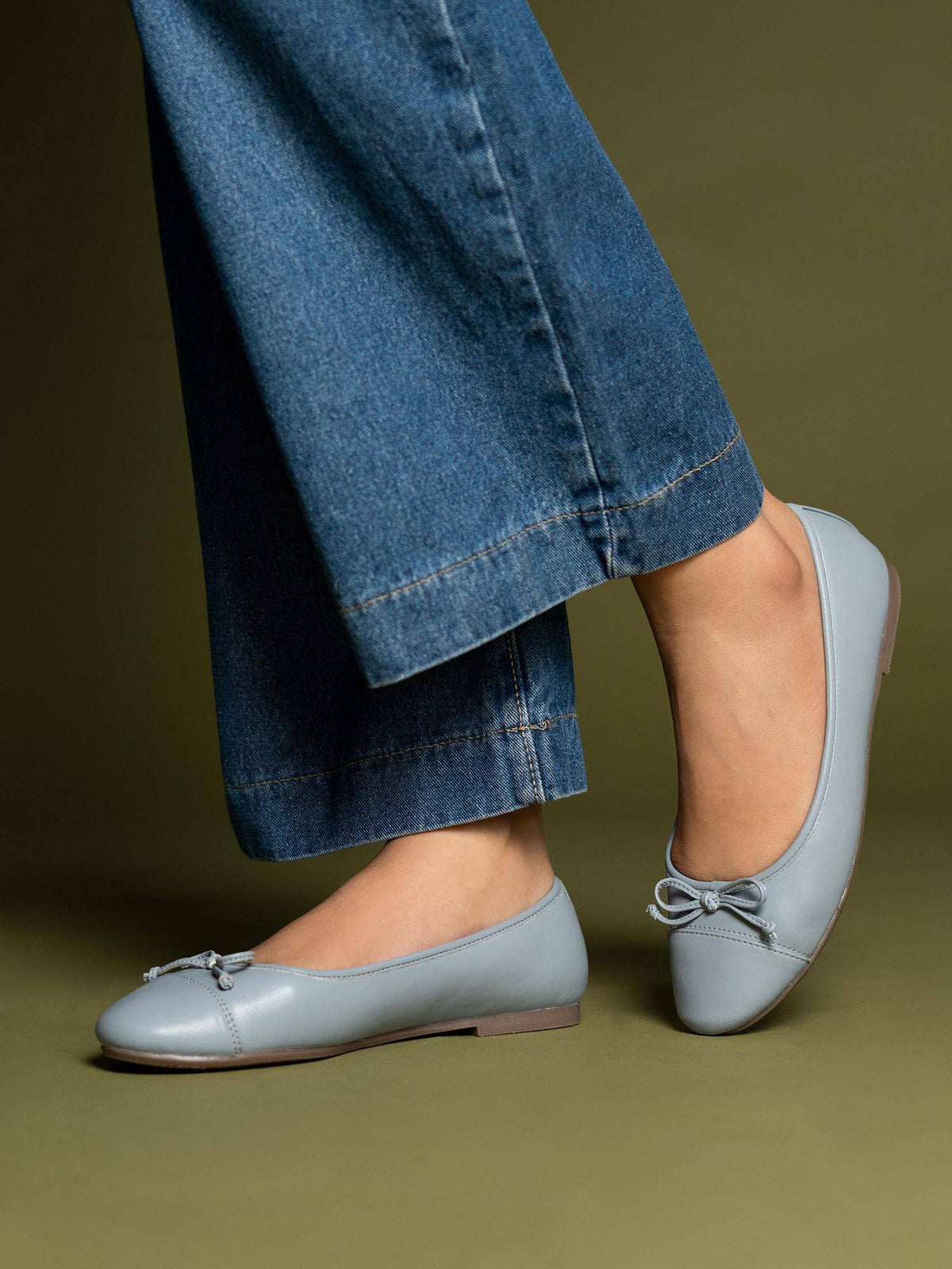 Women Swans Cream Ballerina | F61 - view 59