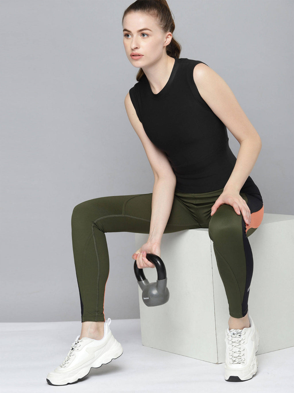 Women Black Solid Slim Fit Quick Dry Crop T-shirt | TT89 - view 4