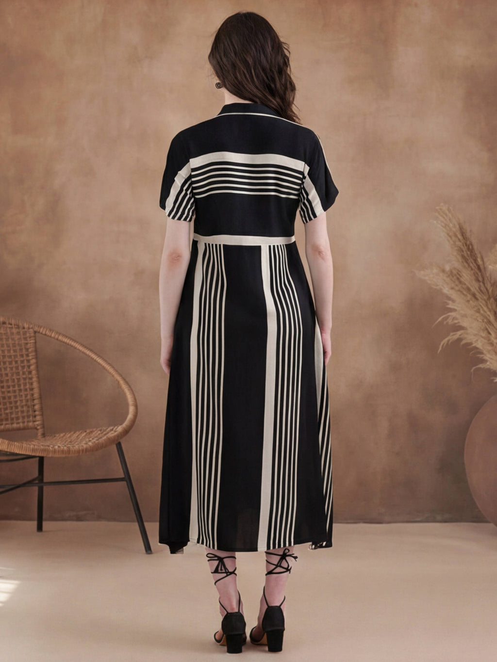 Black Viscose Rayon Stripes Printed Kurta | FY93 - view 3