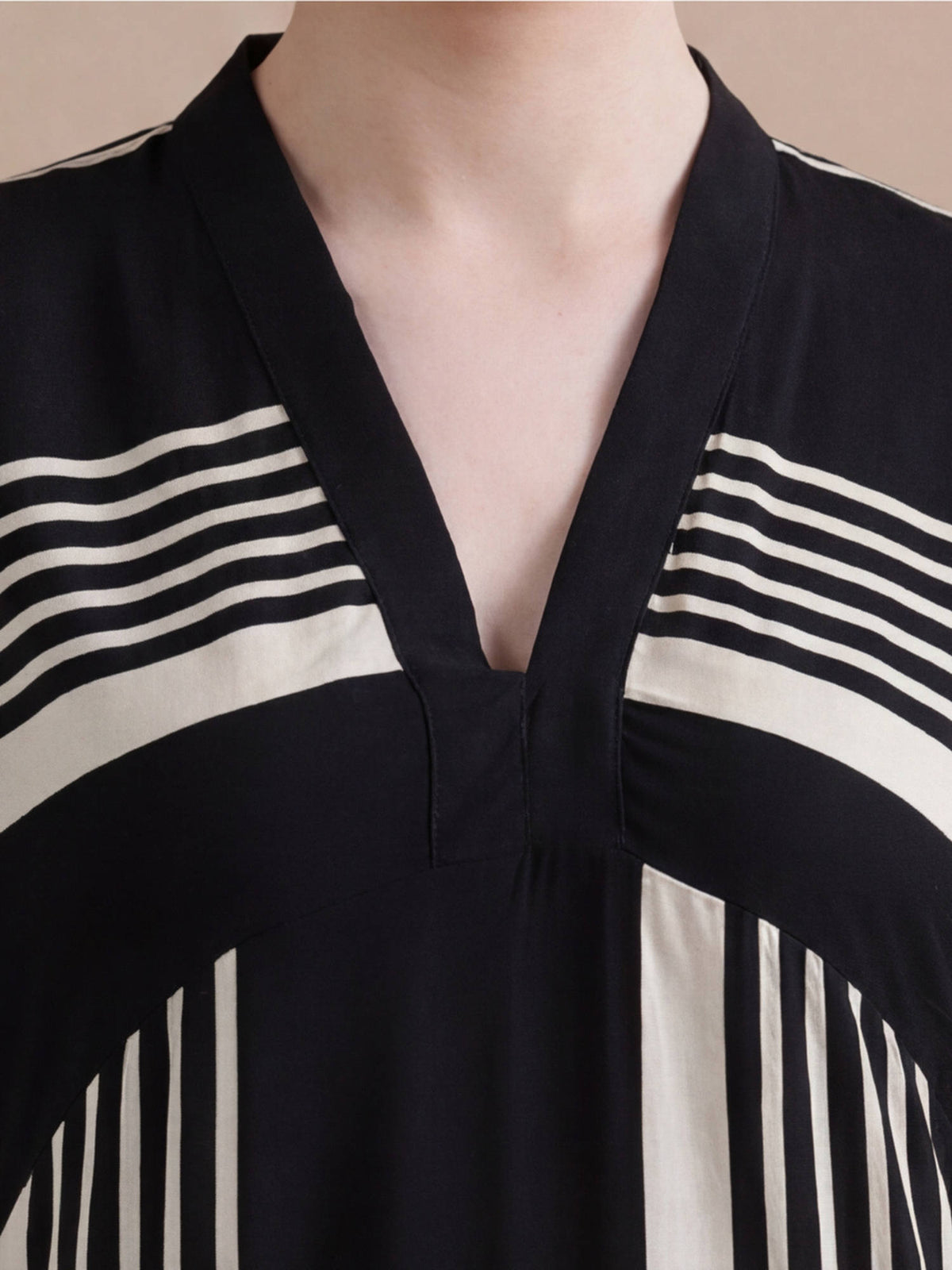 Black Viscose Rayon Stripes Printed Kurta | KDG - view 4