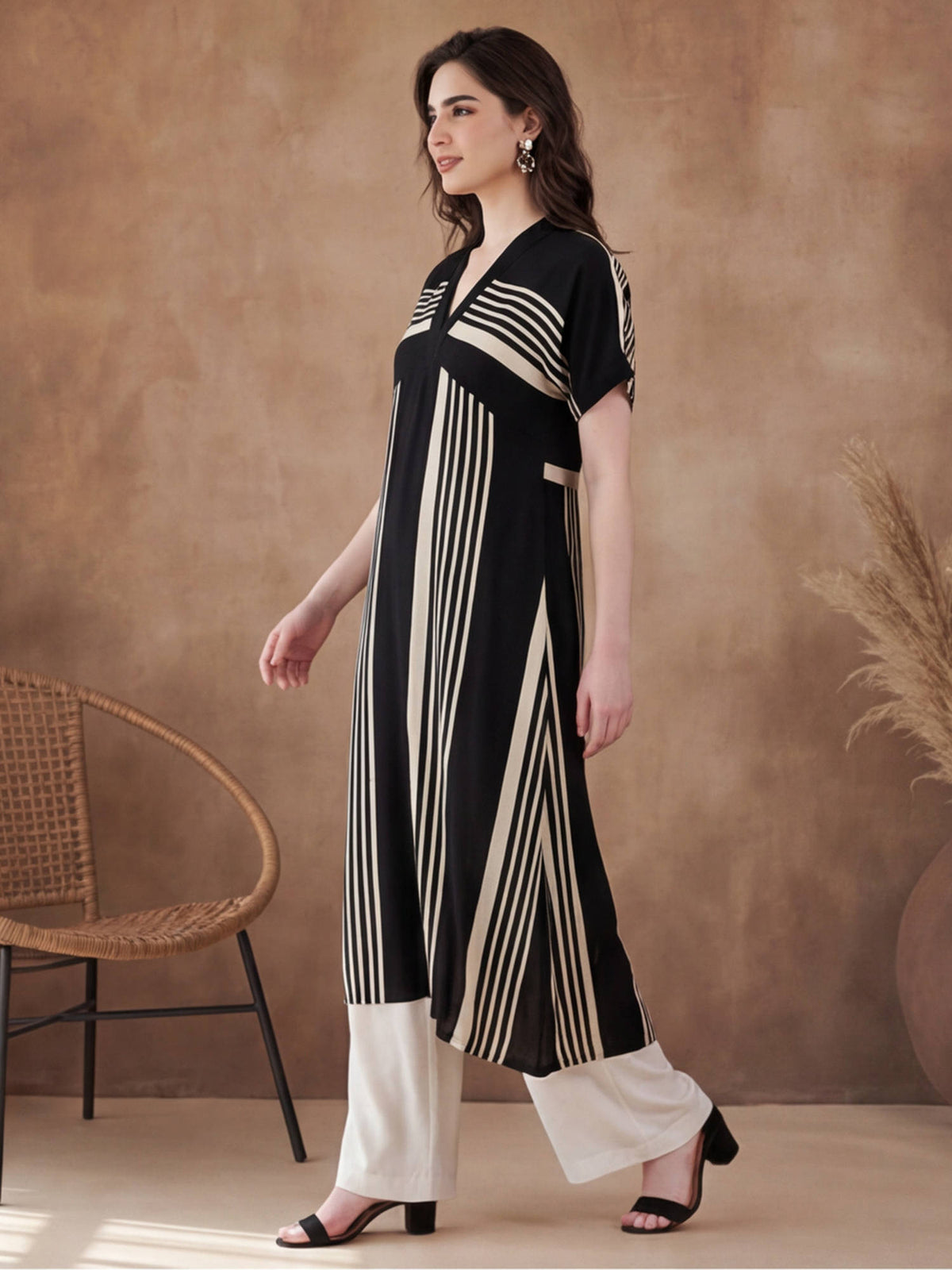 Black Viscose Rayon Stripes Printed Kurta | KDG - view 5
