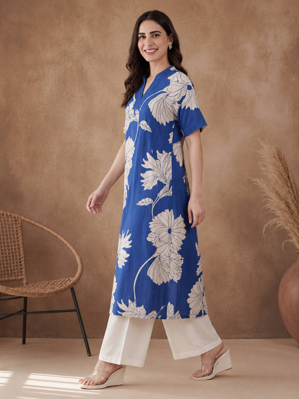 Blue Viscose Rayon Floral Printed Kurta | U3S - view 2