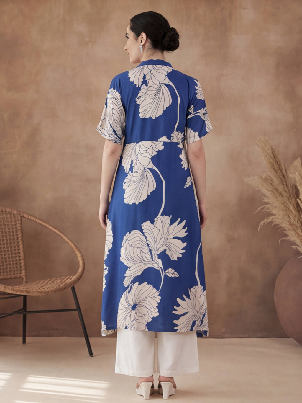 Blue Viscose Rayon Floral Printed Kurta | U3S - view 3