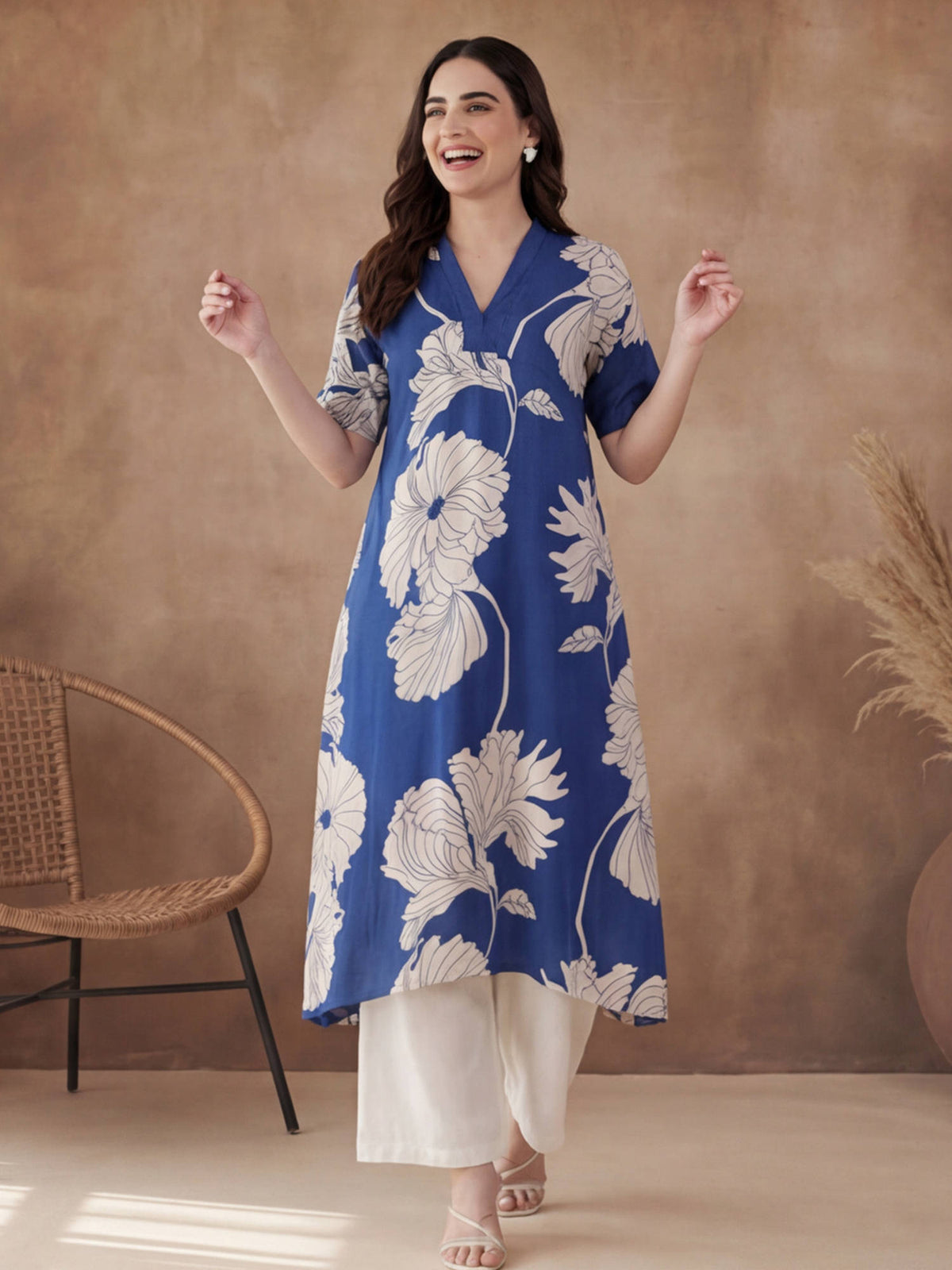 Black Viscose Rayon Floral Printed Kurta | U3S - view 13