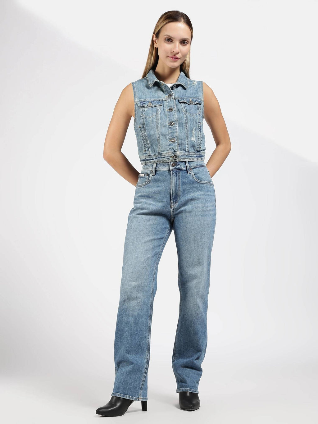 Light-Wash Regular Fit Mid Rise Jeans | ST23 - view 7