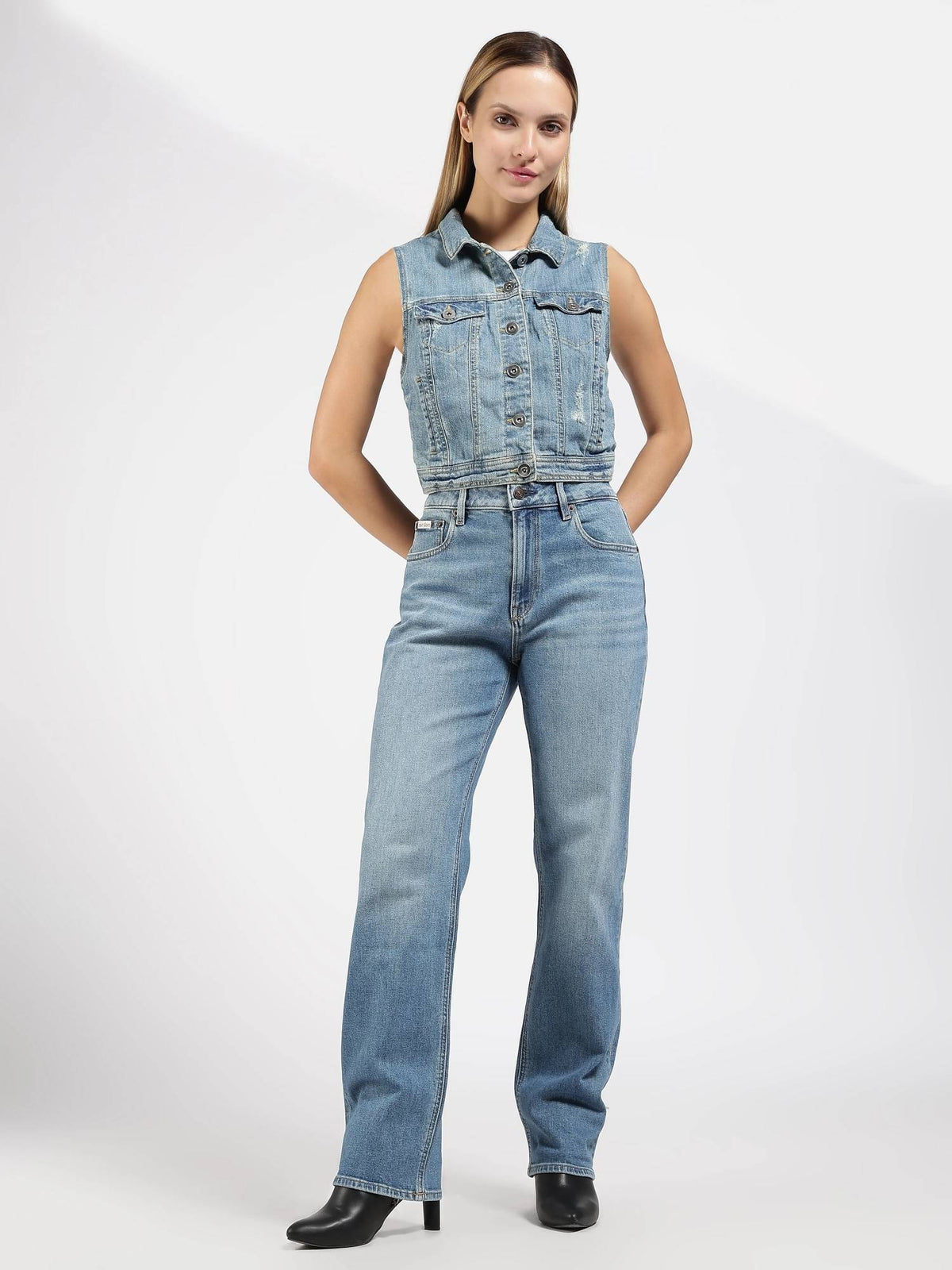Light-Wash Regular Fit Mid Rise Jeans | ST23 - view 7