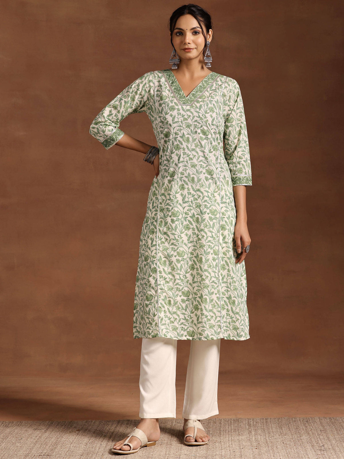 Green Floral Printed Straight Cotton Kurta | KDG - view 1