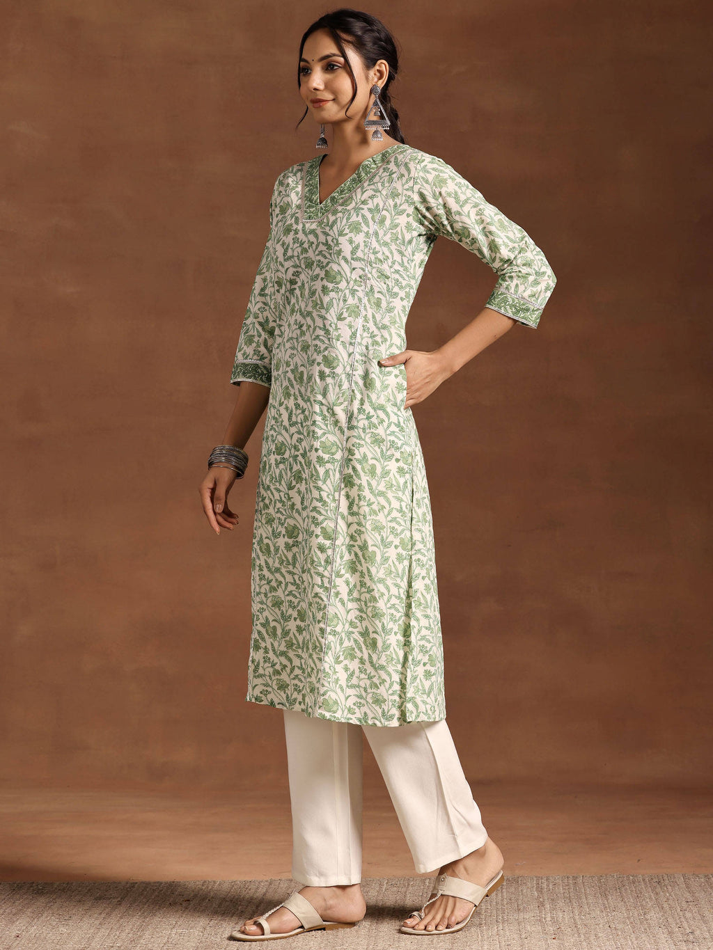 Green Floral Printed Straight Cotton Kurta | KDG - view 2