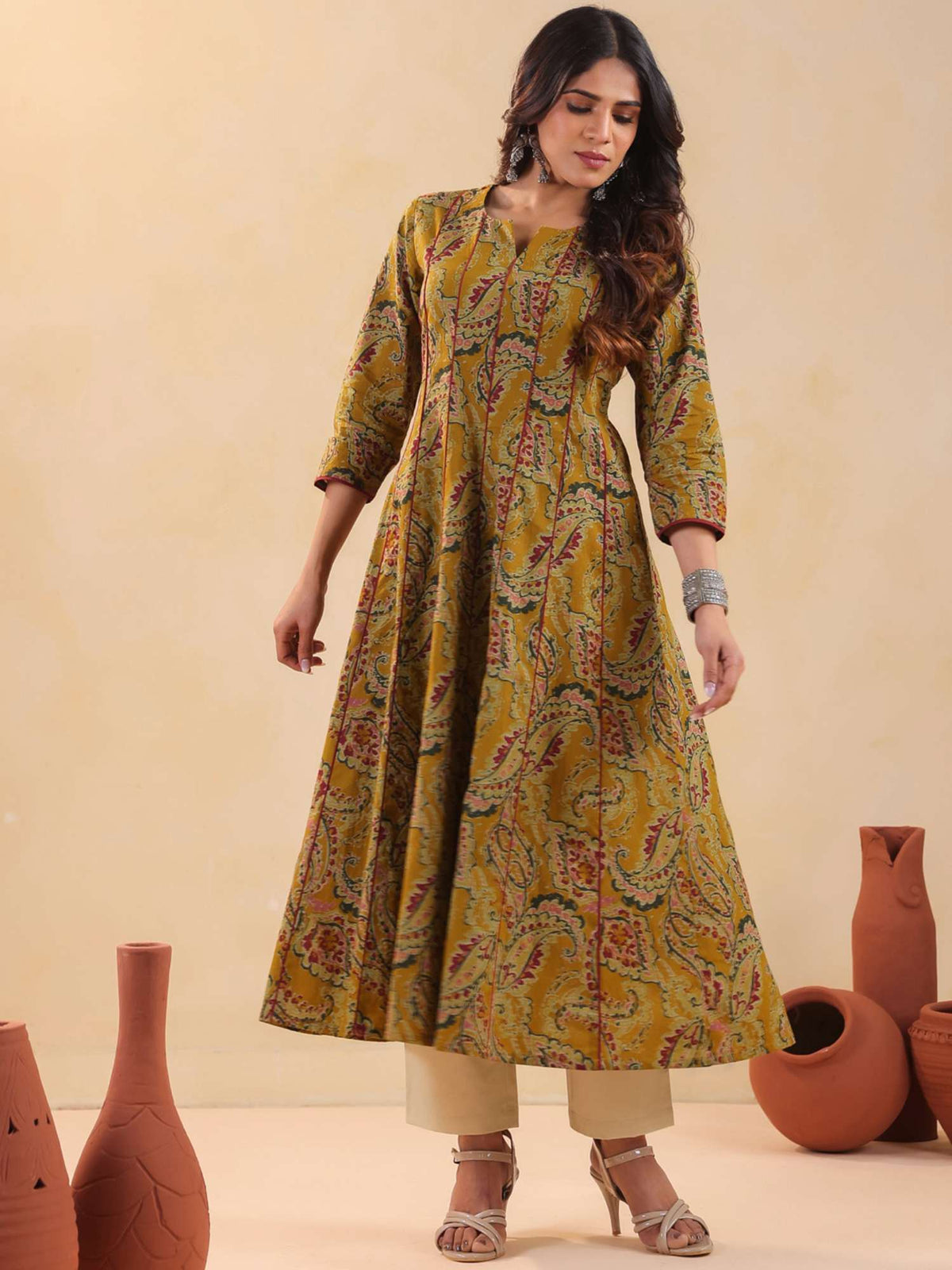 Women Printed V-Neck Cotton Kurta | KDG - view 3