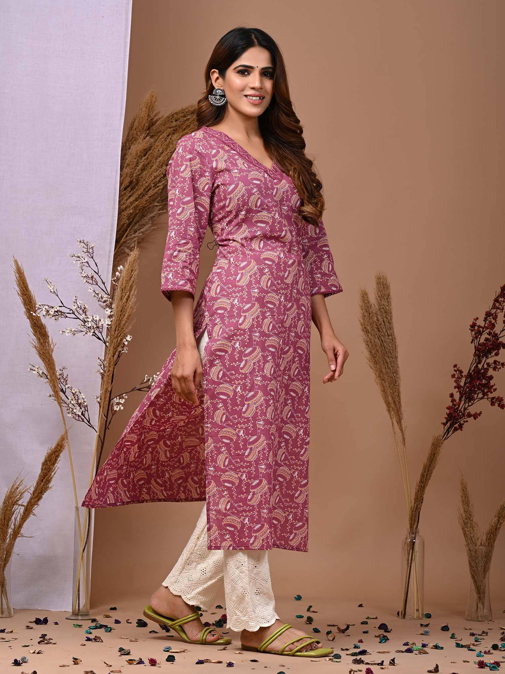 Women Ethnic Motifs Printed V-Neck Pure Cotton Straight Kurta | KDG - view 4