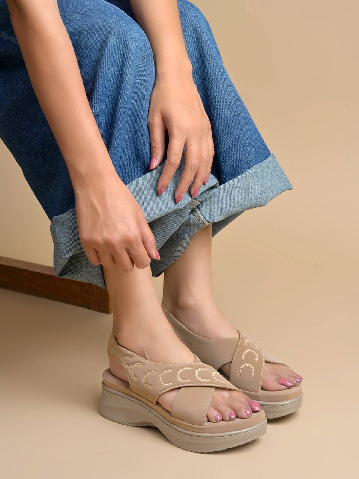 Women Black Orthopaedic Doctor Cushion Platform Sandals | H78 - view 6