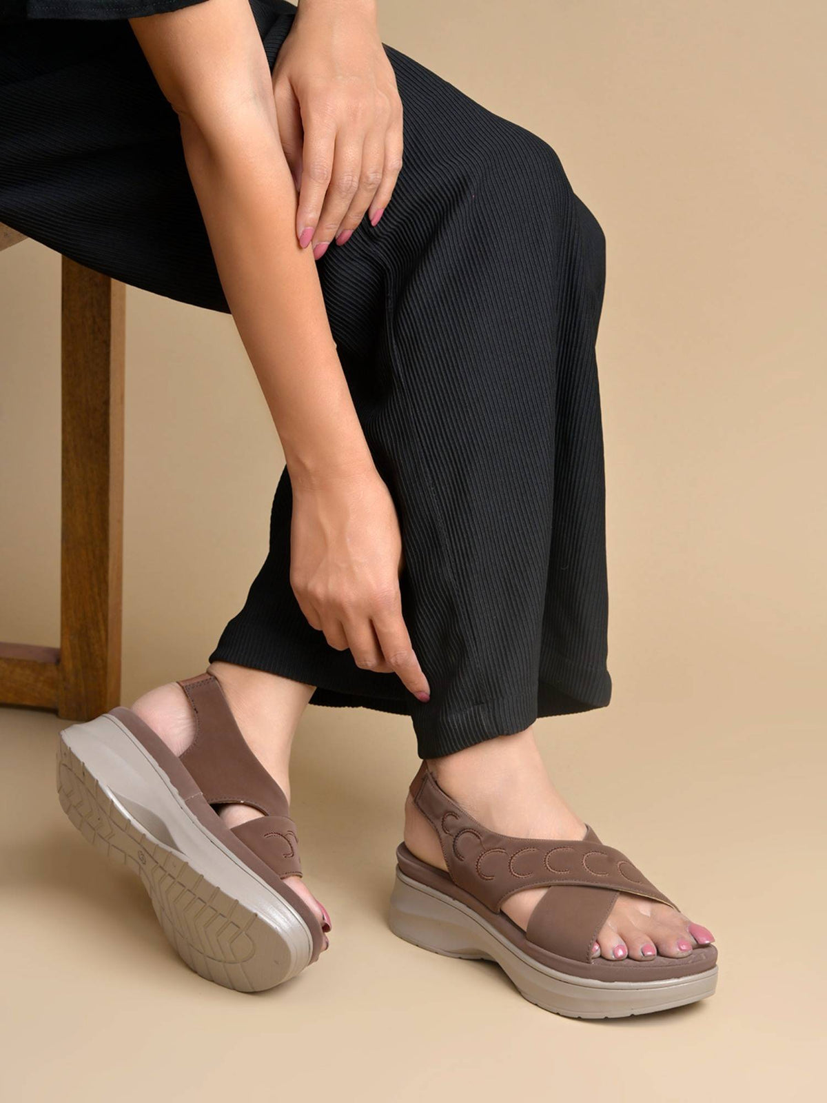 Women Black Orthopaedic Doctor Cushion Platform Sandals | H78 - view 13