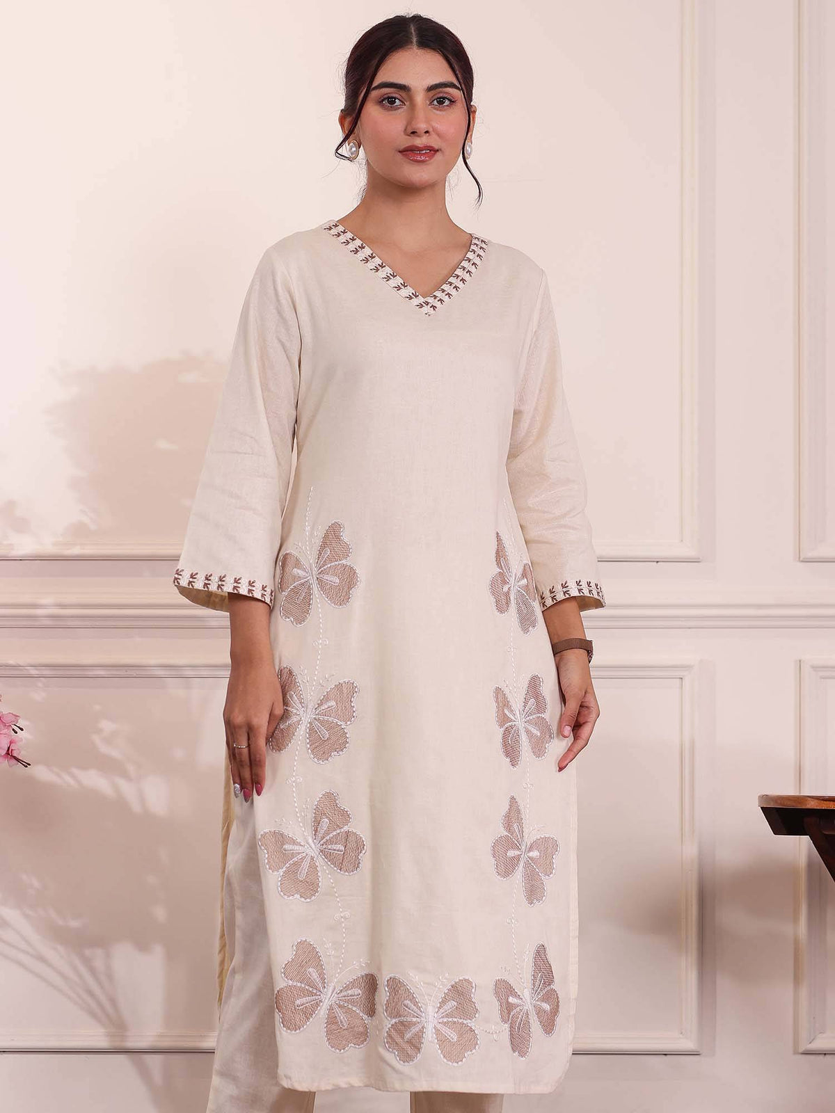 Women Off White Pure Cotton Embroidered Kurta | KDG - view 1