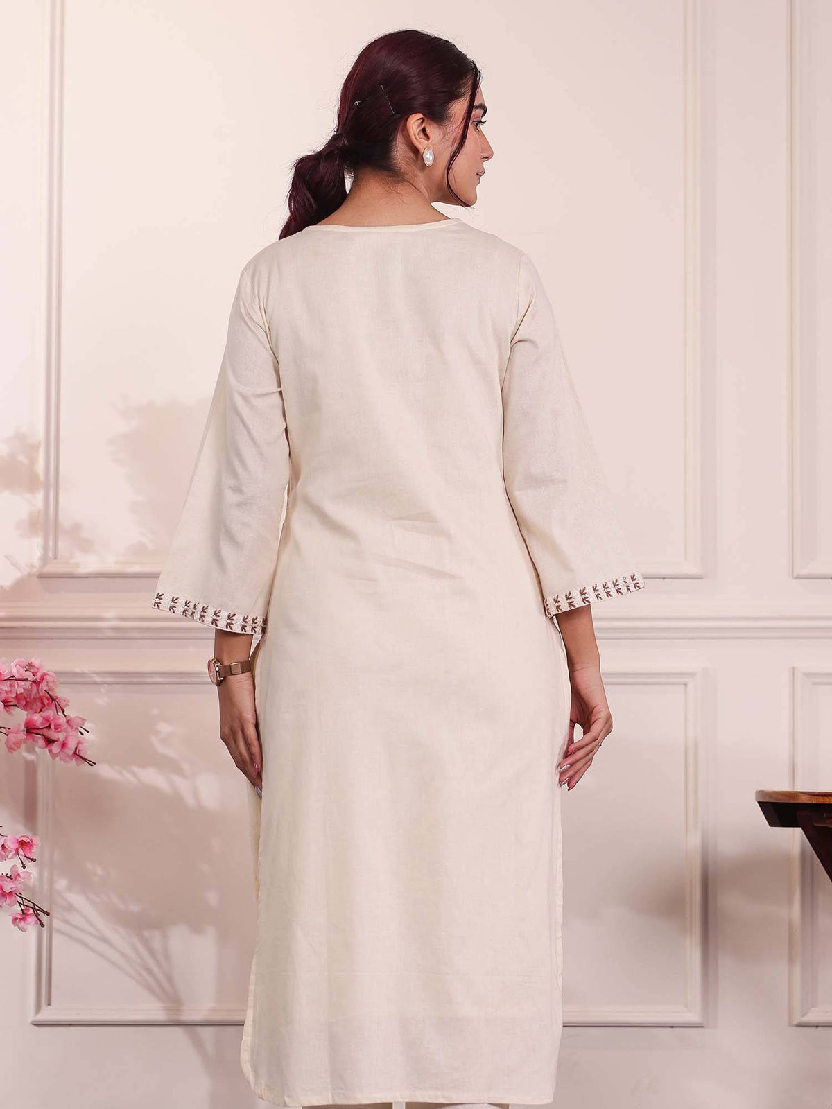 Women Off White Pure Cotton Embroidered Kurta | FY93 - view 2