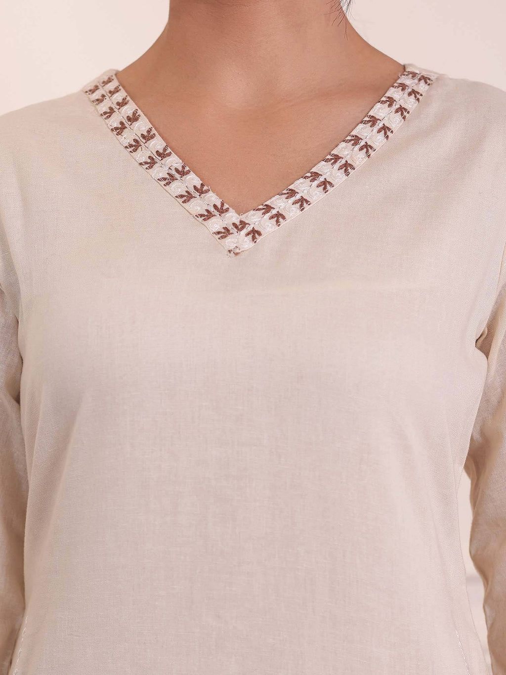 Women Off White Pure Cotton Embroidered Kurta | KDG - view 4