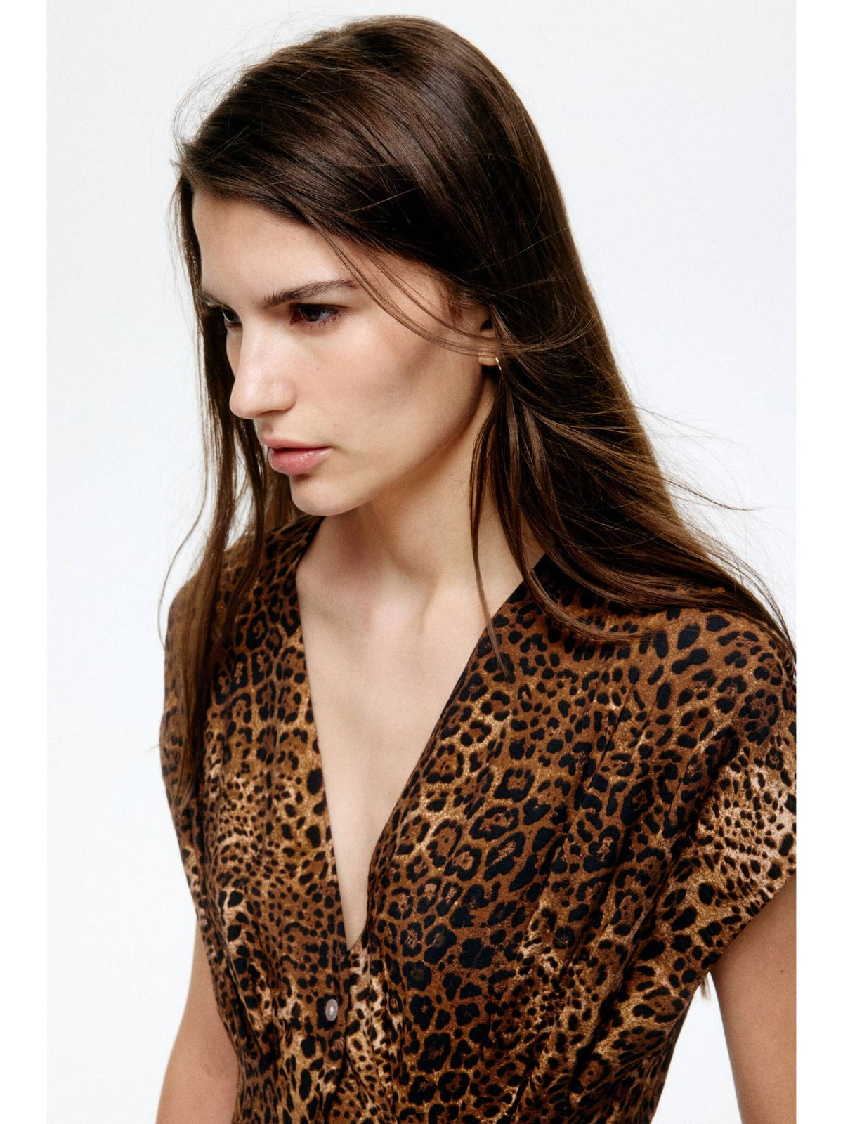 Women Black Button-Front Midi Dress | D56 - view 5