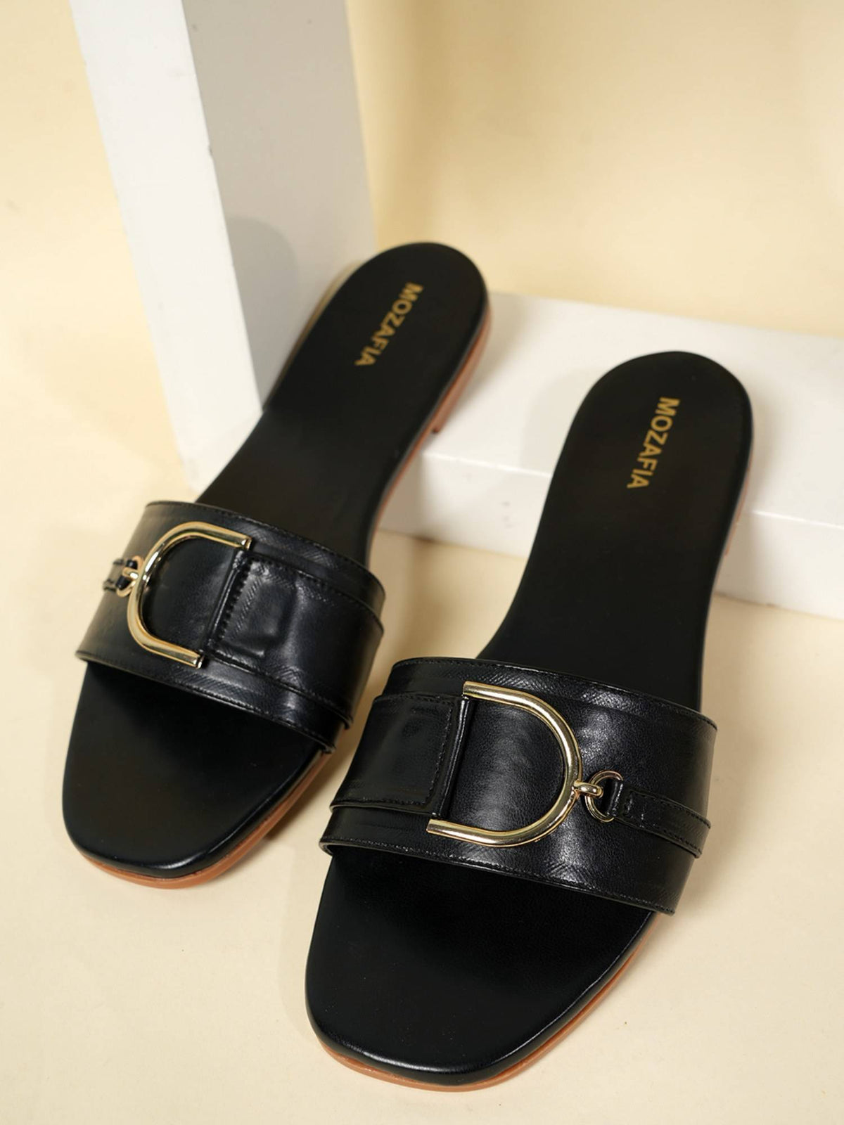 Women Black Open Toe Flats | F61 - view 5