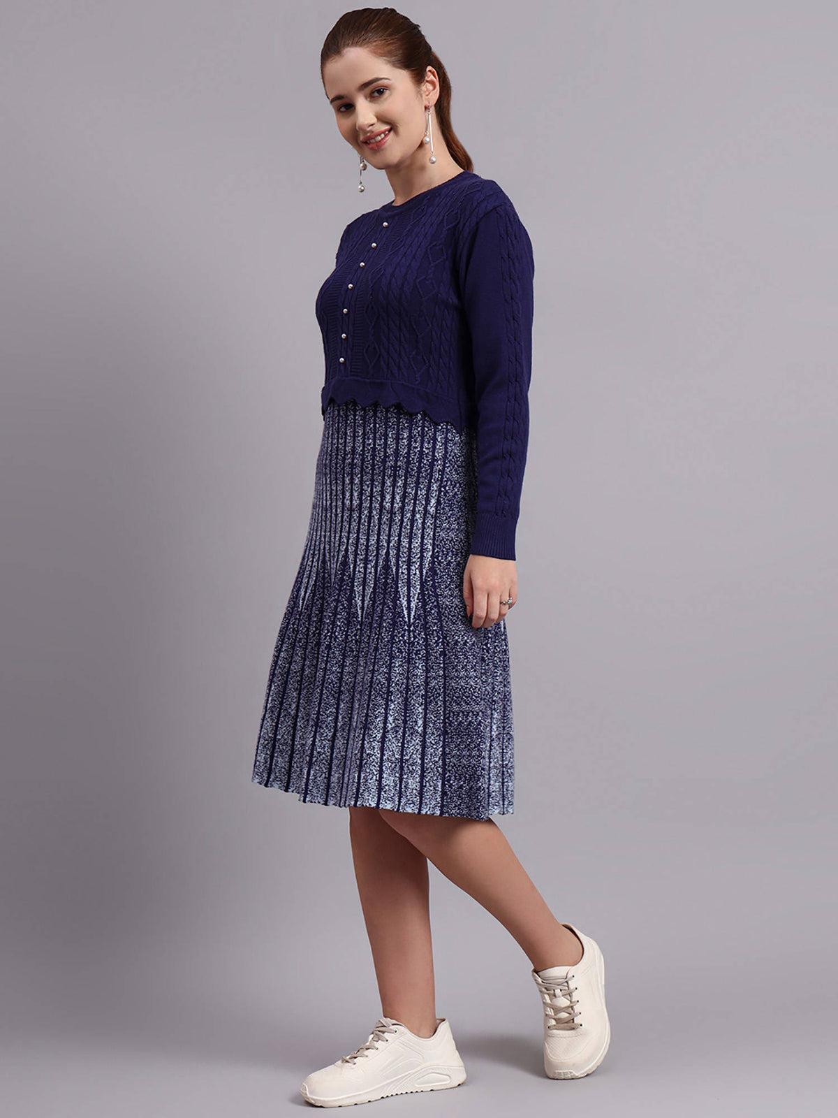 Women Black Textured Wool Dress | D56 - view 11