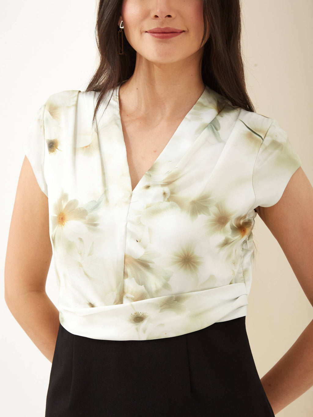 Women White V-Neck Cap Sleeve Bodycon Floral Casual Dress | D56 - view 4