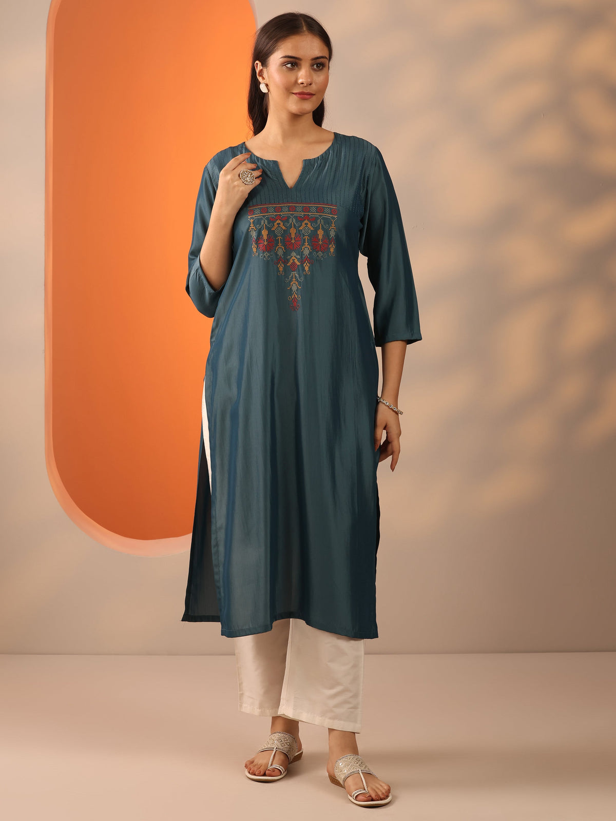 Gerua Grey Embroidered Silk Blend Straight Kurta