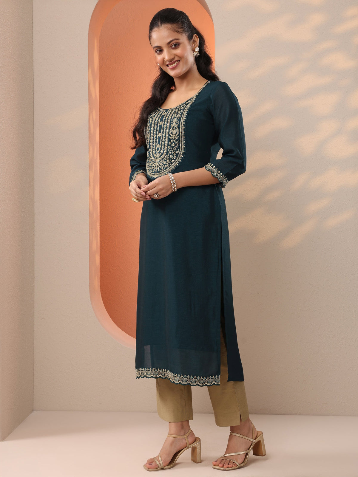 Gerua Teal Embroidered Silk Blend Straight Kurta