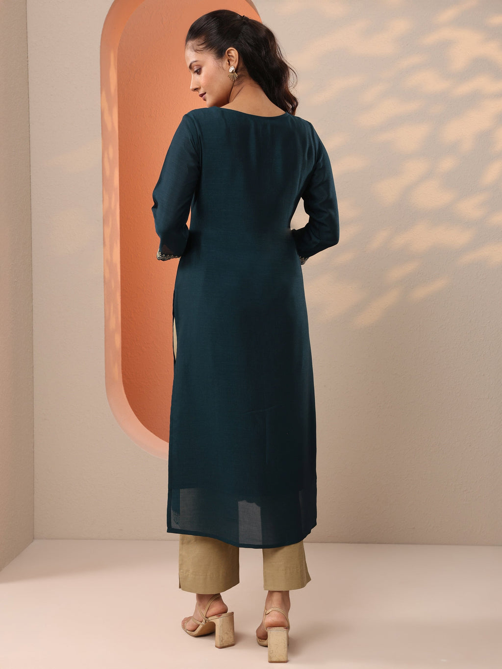 Gerua Teal Embroidered Silk Blend Straight Kurta