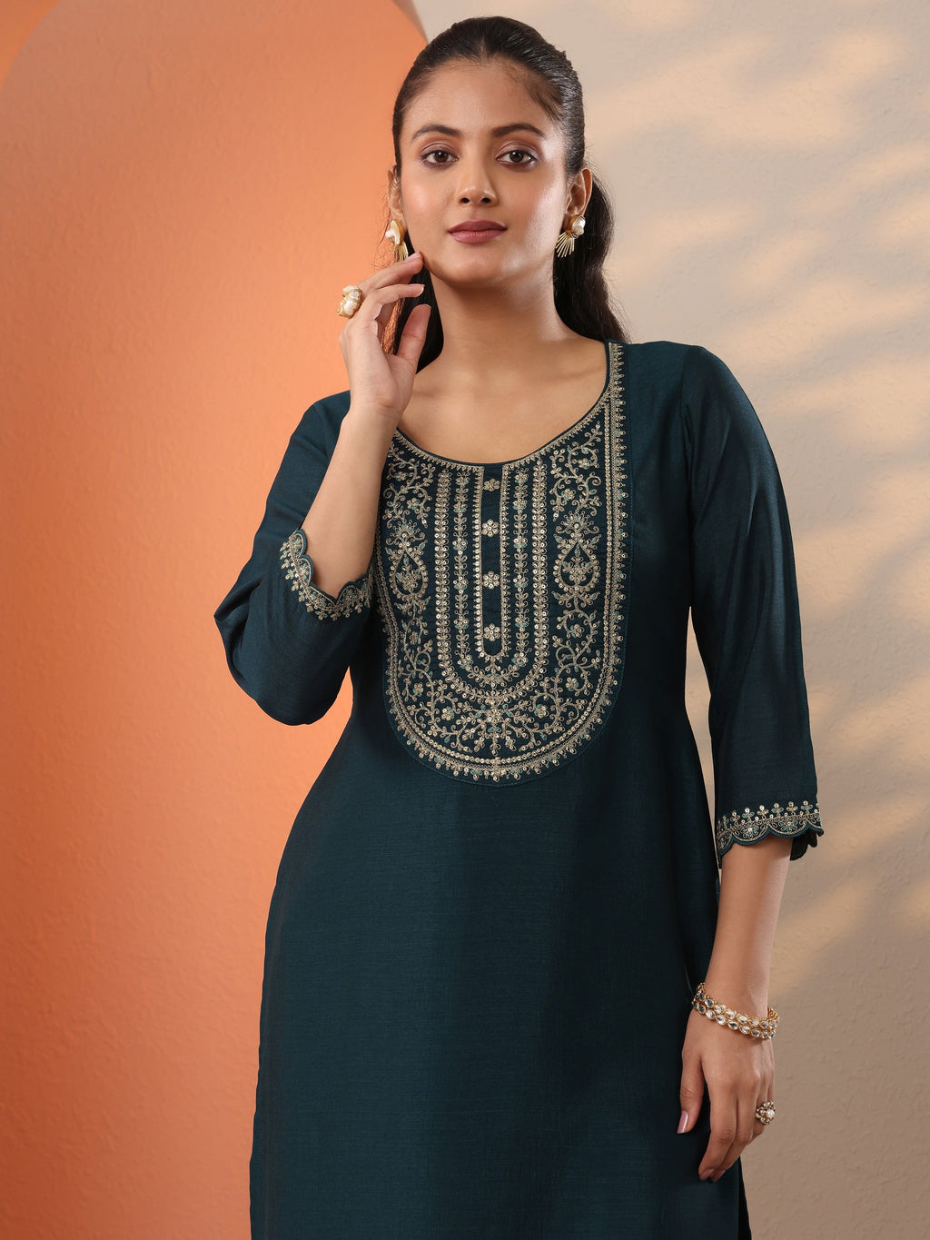 Gerua Teal Embroidered Silk Blend Straight Kurta