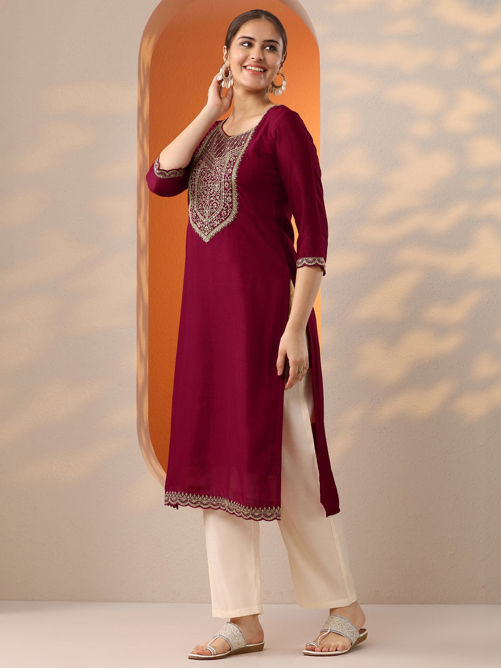 Gerua Pink Embroidered Silk Blend Straight Kurta