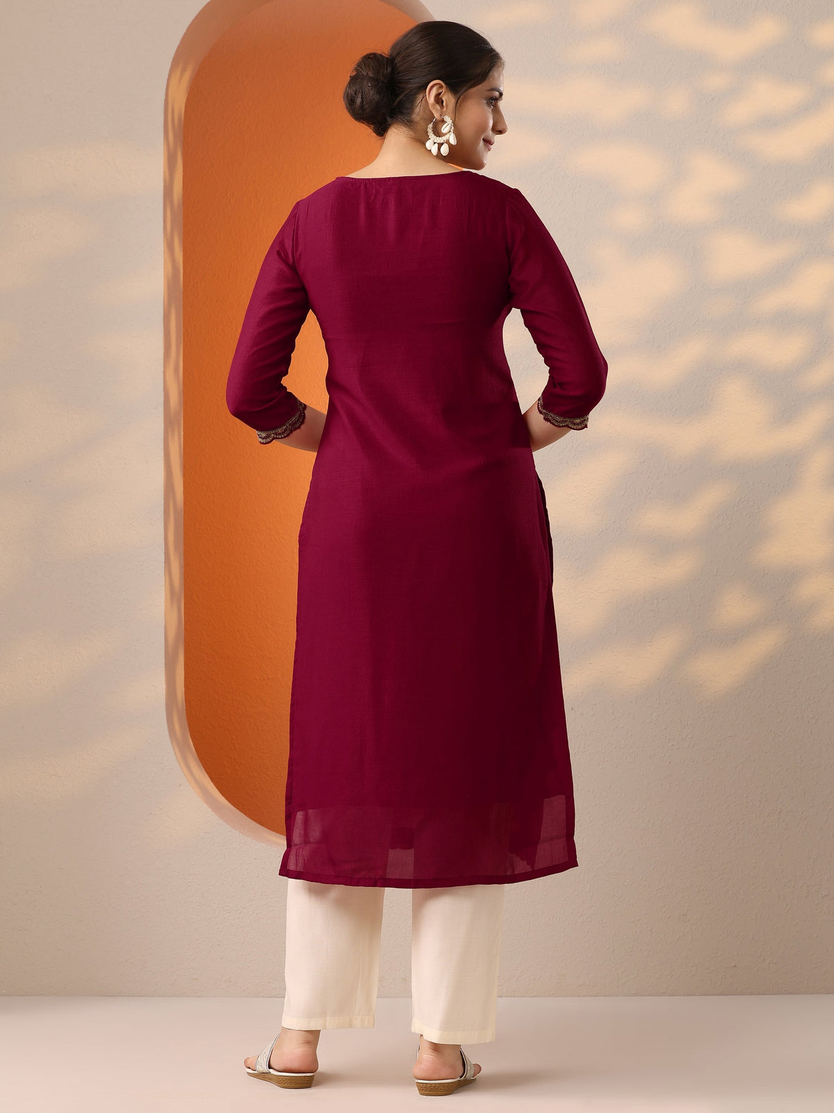 Gerua Pink Embroidered Silk Blend Straight Kurta