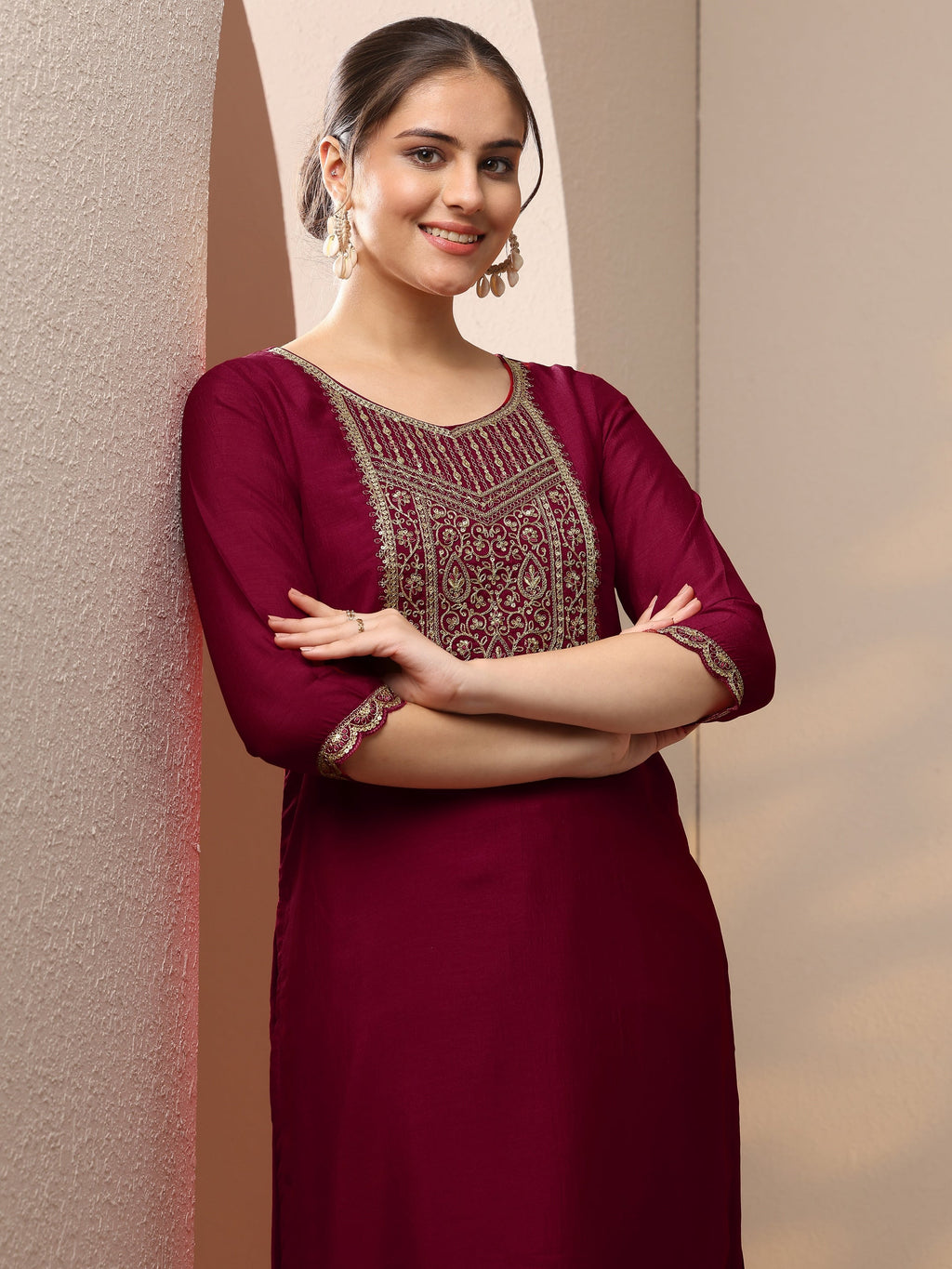 Gerua Pink Embroidered Silk Blend Straight Kurta