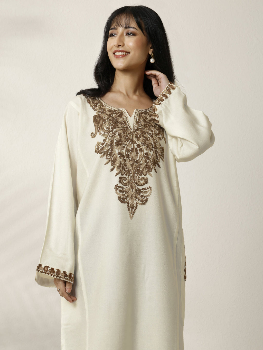 Libas White Embroidered Wool Straight Kurta