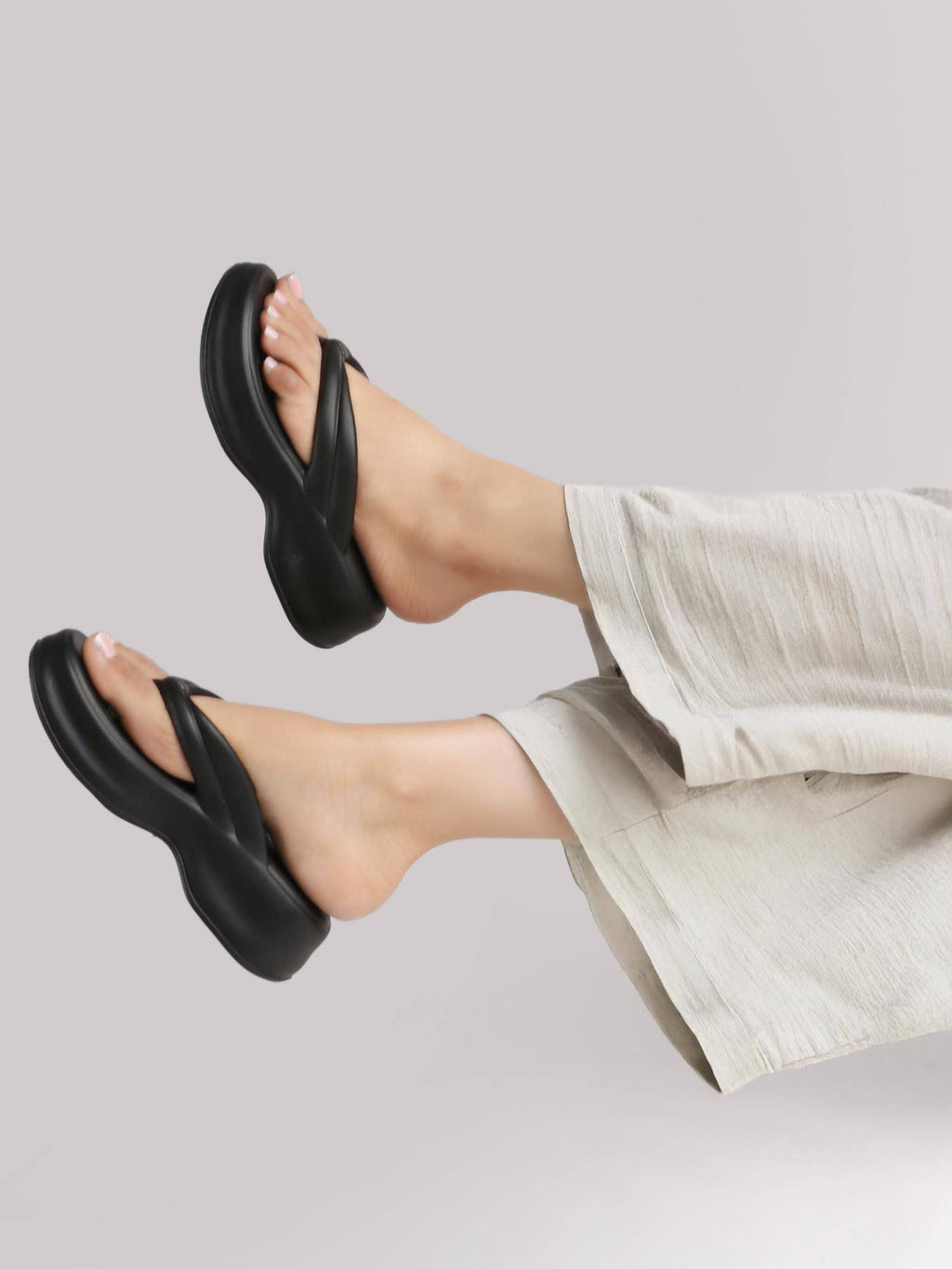 Women Black Comfortable Wedge Thong Sandals | SD89 - view 2