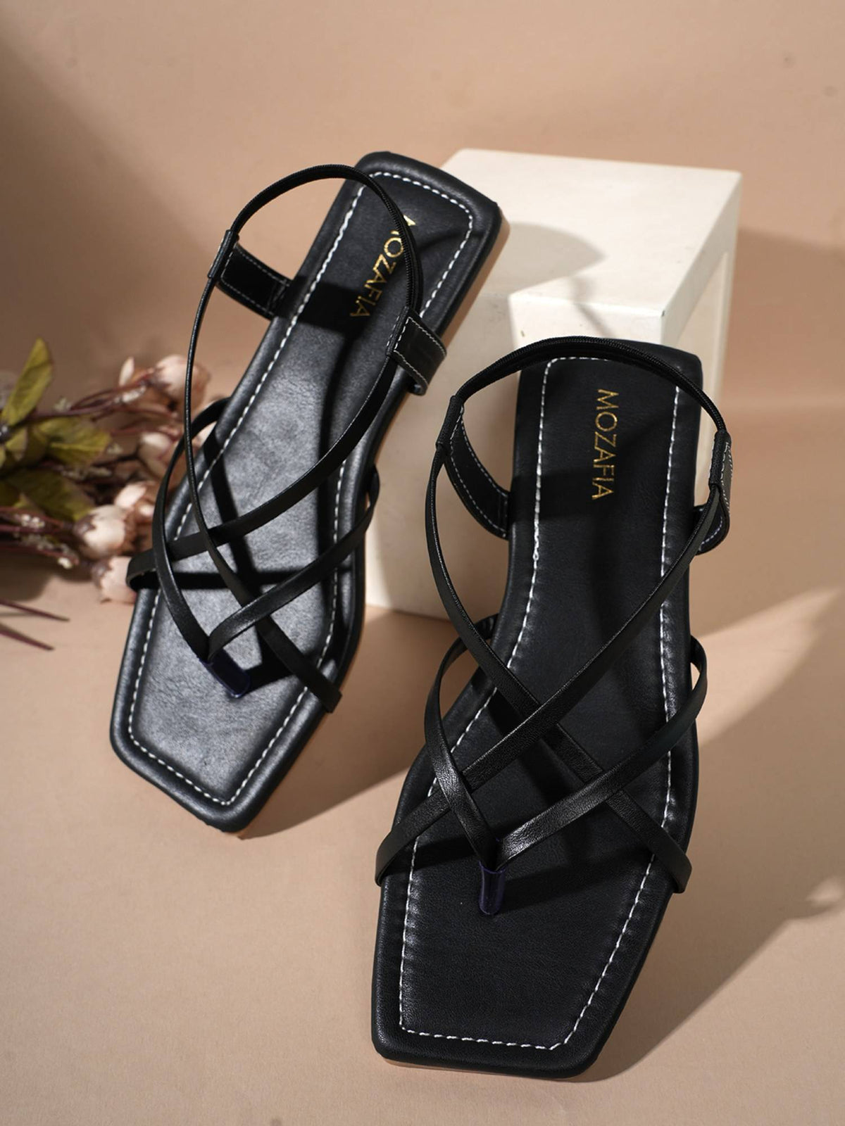 Women Black Elastic Flats | F61 - view 3