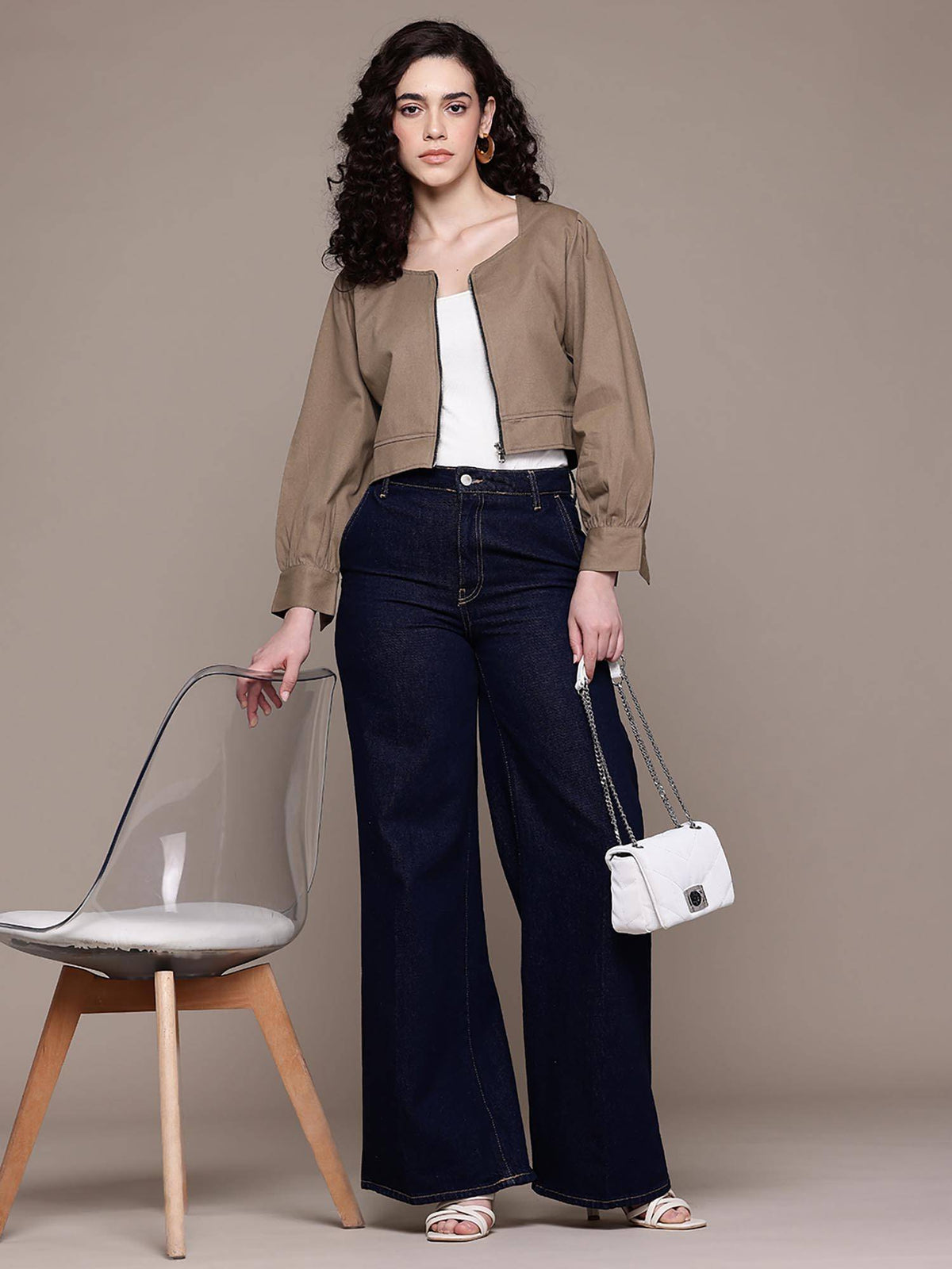 Women Solid Taupe Sweetheart Neck Crop Jacket | JC78 - view 5