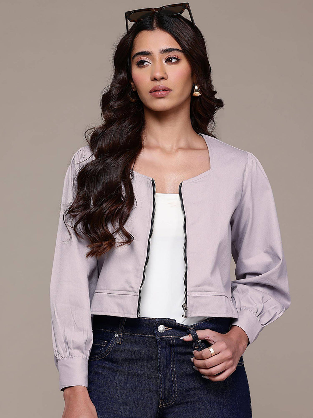 Women Solid Taupe Sweetheart Neck Crop Jacket | JC78 - view 18