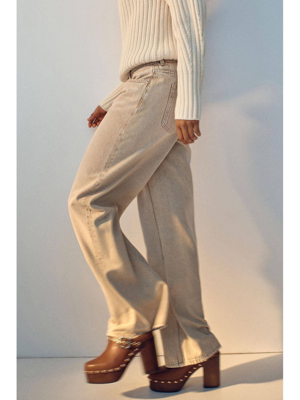 Women Beige Baggy Regular Waist Jeans | BG78 - view 4
