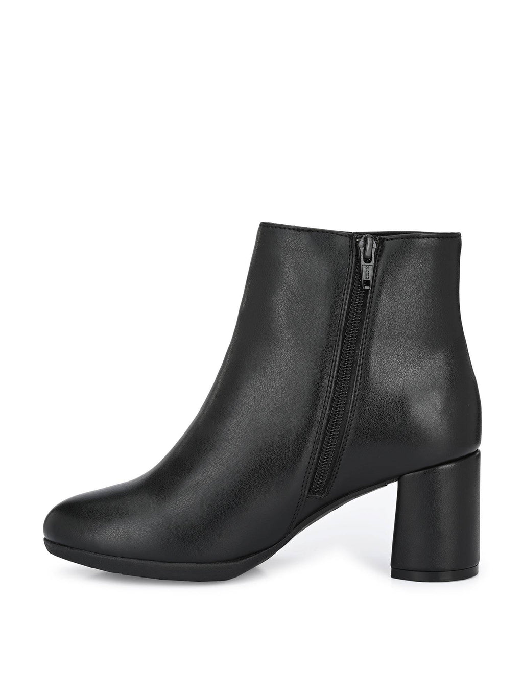 Womens Black Chelsea Boots | BT61 - view 5
