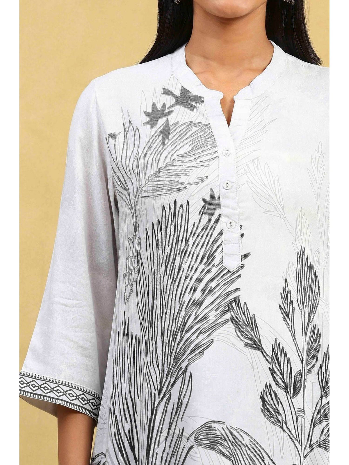 Women White Floral Straight Rayon Kurta | U3S - view 2