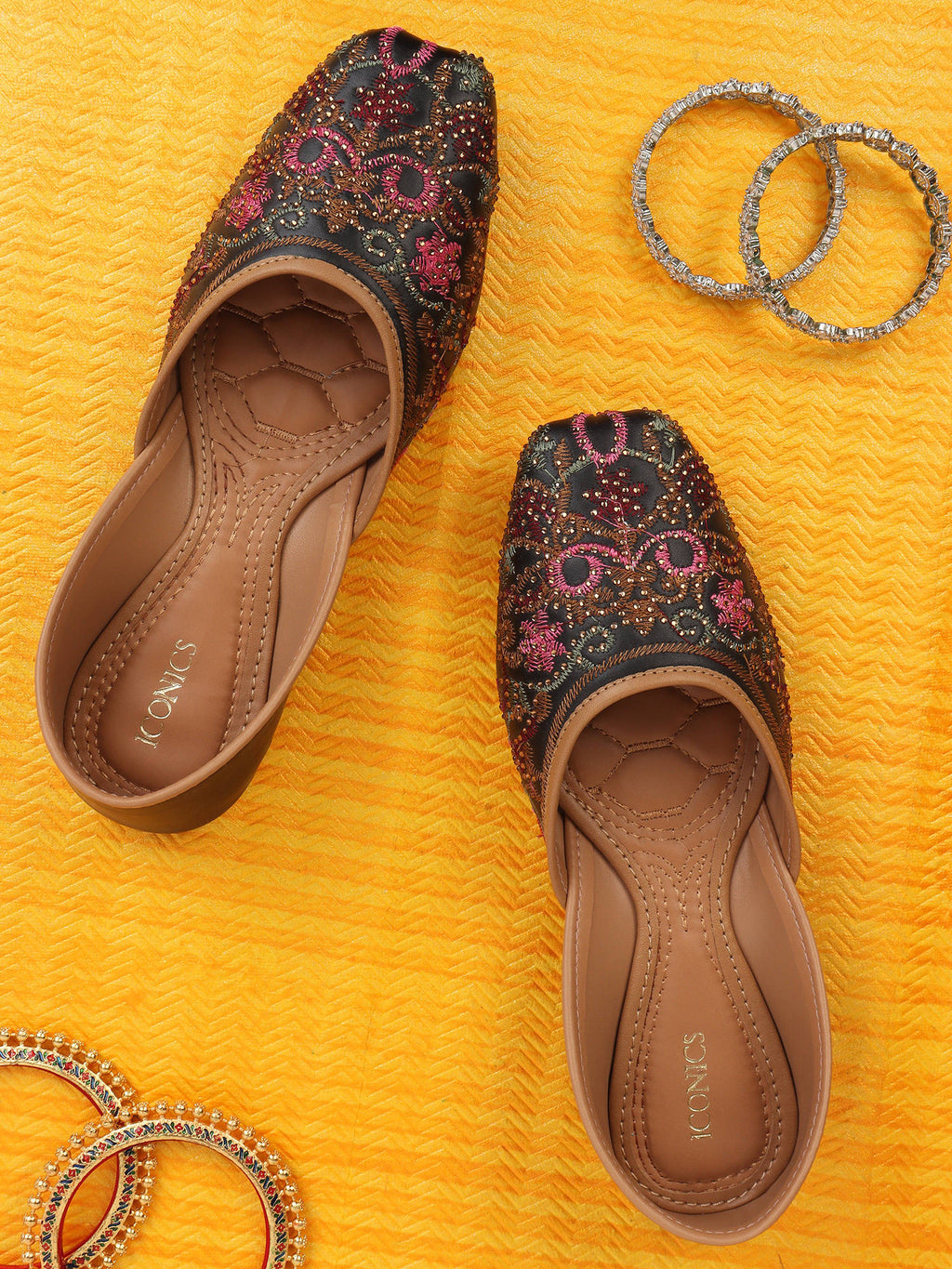 Women Green Slip-On Square Toe Juttis | F61 - view 13