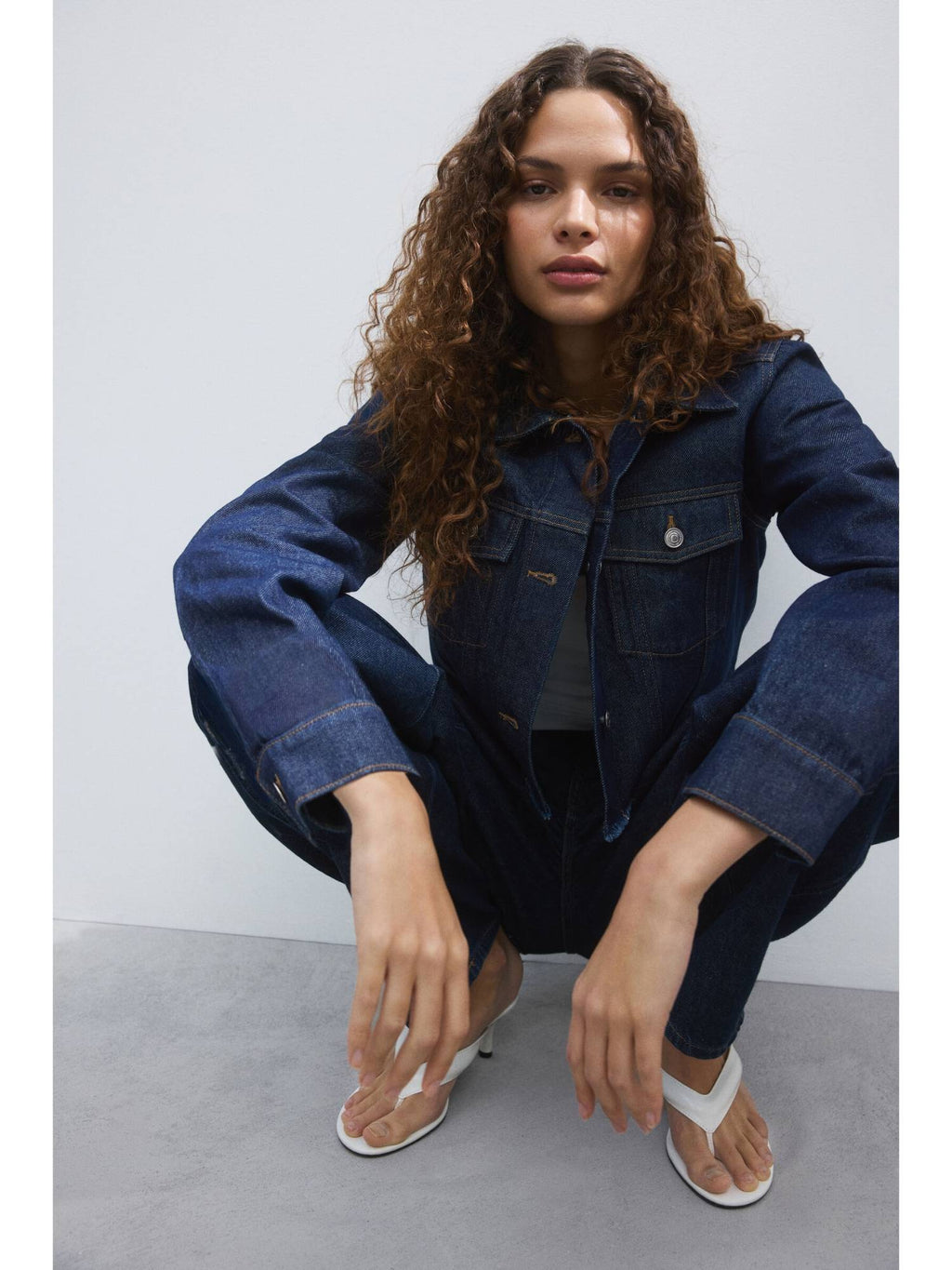 Women Blue Cropped denim jacket | JC78 - view 2