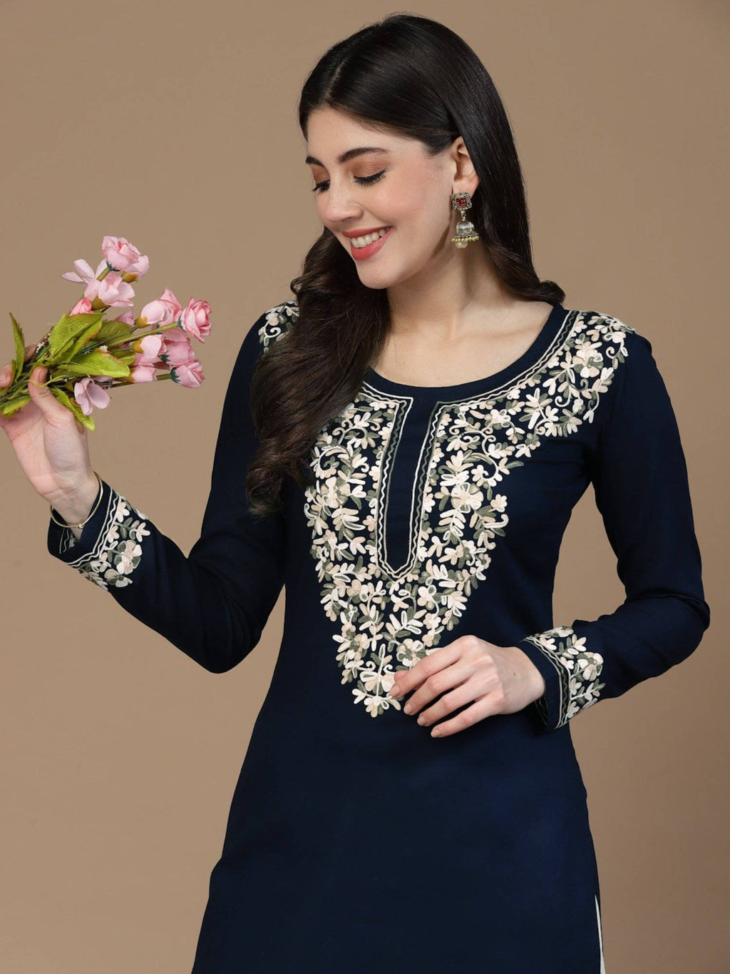 Women Floral Kashmiri Aari Embroidered Viscose Rayon Slim Fit Kurta | U3S - view 3