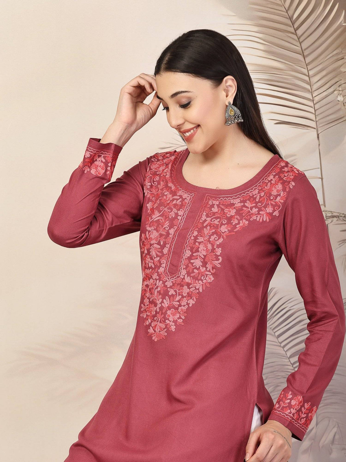 Women Floral Kashmiri Aari Embroidered Viscose Rayon Slim Fit Kurta | U3S - view 10
