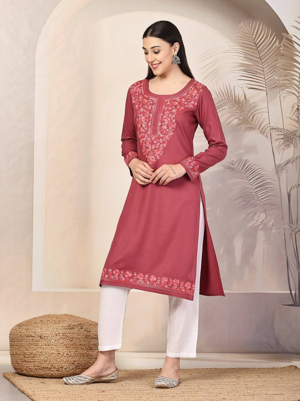 Women Floral Kashmiri Aari Embroidered Viscose Rayon Slim Fit Kurta | U3S - view 11