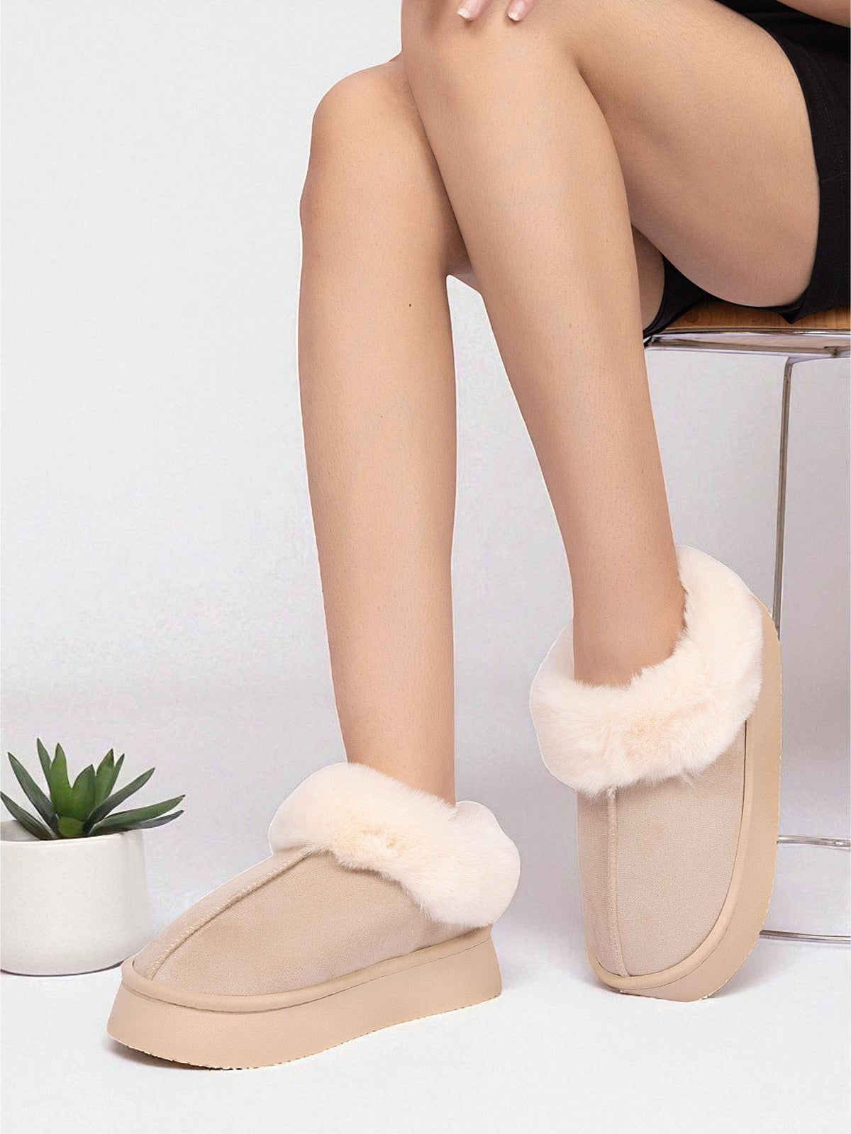 Black Solid Casual Boots | BT61 - view 13