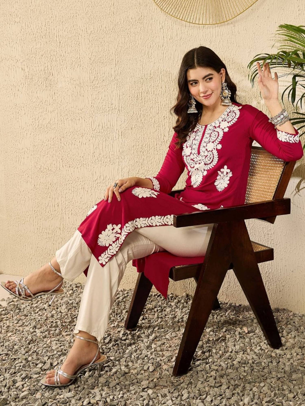 Women Red Viscose Rayon Embroidered Straight Kurta | FY93 - view 7